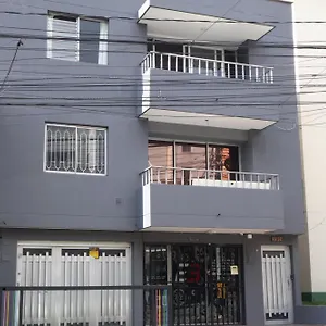 Living Poblado Manila 301 F Individual Medellín